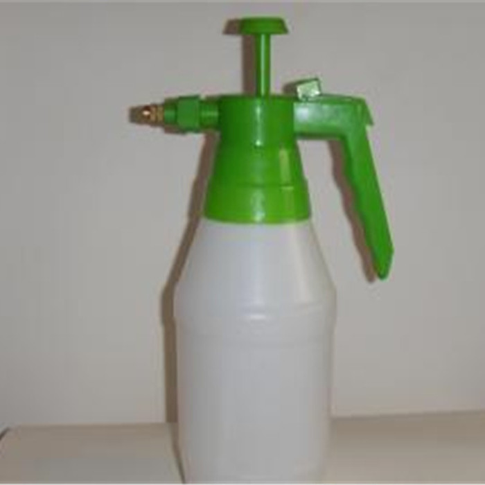 塑料喷壶2L 带加压器...